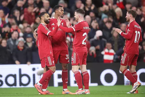 سجل هدفا تاريخيا.. صلاح ينهي سلسلة هزائم ليفربول في الدوري الإنجليزي أمام أستون فيلا